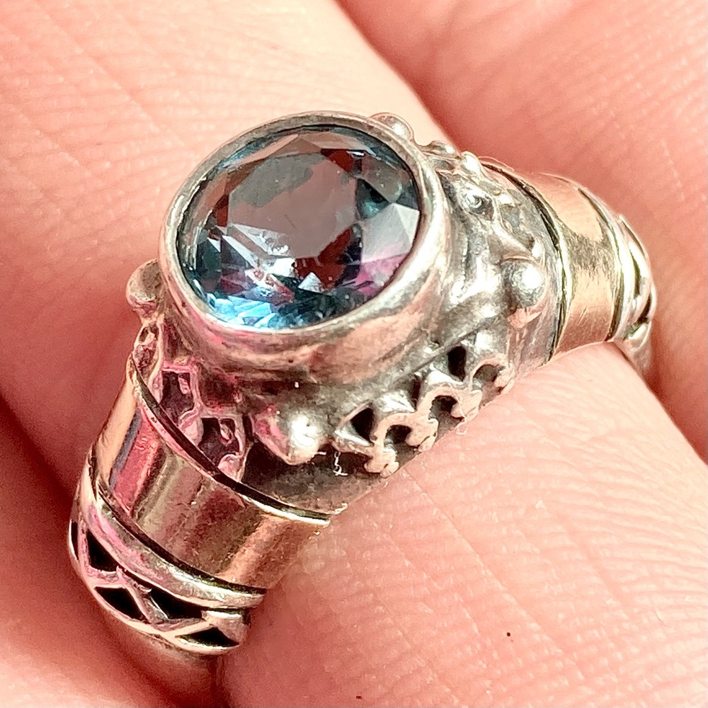 Vintage Artisan Aquamarine Sterling Ring with Gold bands - Picture 7 of 8